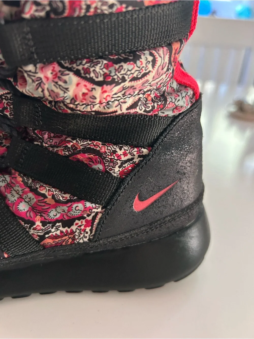 Nike Women's Roshe Run Hi Sneakerboot QS Liberty of London